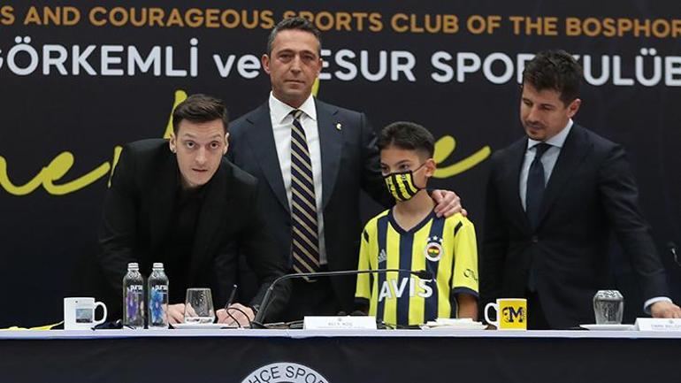 Son dakika - Dünya Fenerbahçe’yi konuştu Mesut Özil manşetlerde...