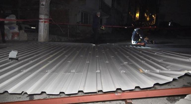 Çay içerken üstündeki çatı iki sokak öteye uçtu