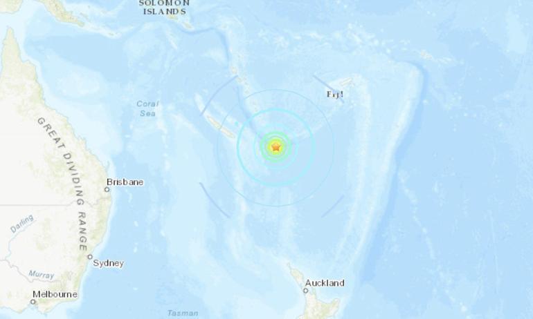 Son dakika: Yeni Kaledonya açıklarında 7.9 büyüklüğünde deprem Tsunami...