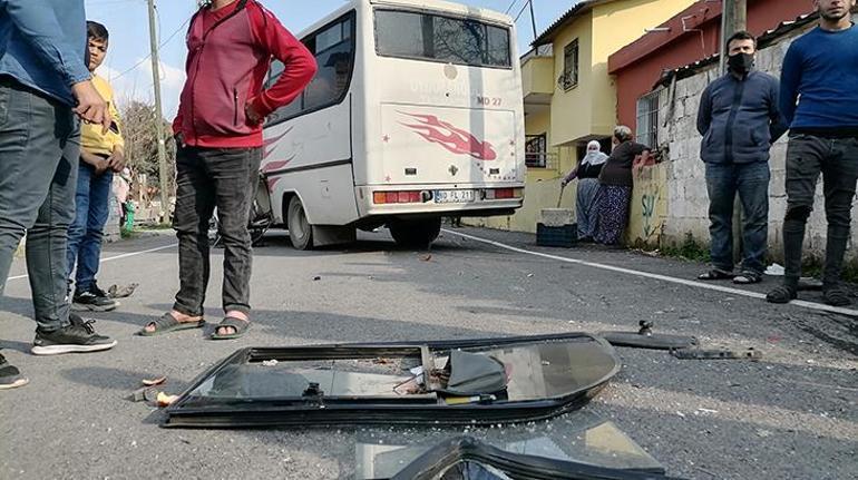 İşçileri taşıyan midibüsler çarpıştı: Çok sayıda yaralı var