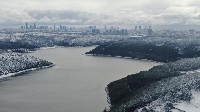 Cadde ve sokaklardan toplanan karlar baraj bölgesine dökülüyor