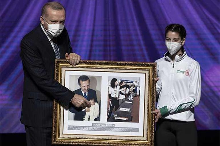 Son Dakika... Beştepedeki törene damga vuran an 18 yıl sonra...