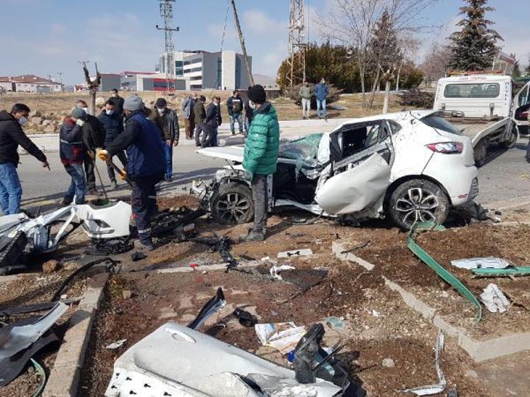 Kayseride feci kaza Müdür öldü, 3 kişi yaralandı