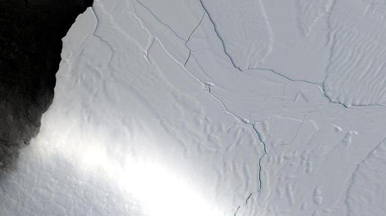 Son dakika... Antarktika’dan büyük bir buzul çatladı Ürperten görüntü sonrası açıklama