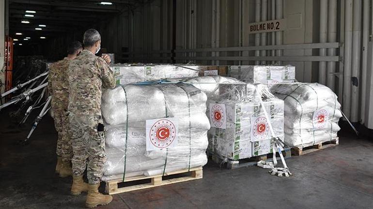 Son dakika... Türkiyeden Lübnana 260 tonluk yardım Teslimat gerçekleşti