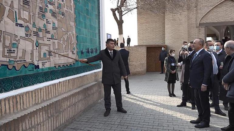 Bakan Çavuşoğlu, Özbekistan’da tarihi Hive kentini ziyaret etti