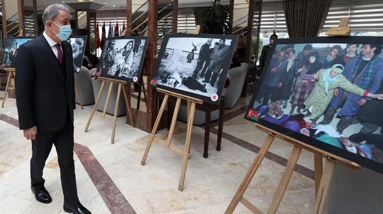 Bakan Akar, 29. Yılında Hocalı Soykırımı fotoğraf sergisinin açılışını yaptı
