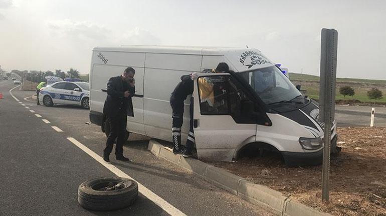 Şanlıurfada İYİ Parti konvoyunda trafik kazası: 4 yaralı