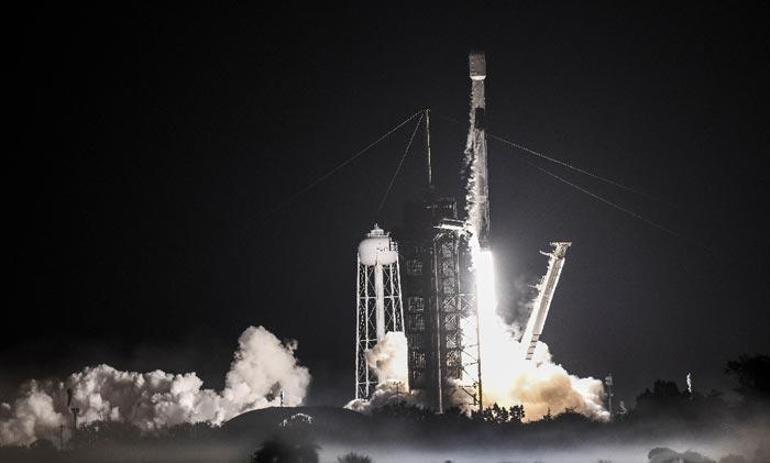 SpaceX uzaya 60 uydu daha gönderdi