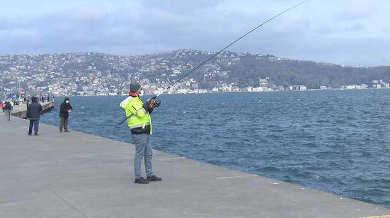 Flaş İstanbul Boğazının dibi balıkçı kurşunlarıyla doldu