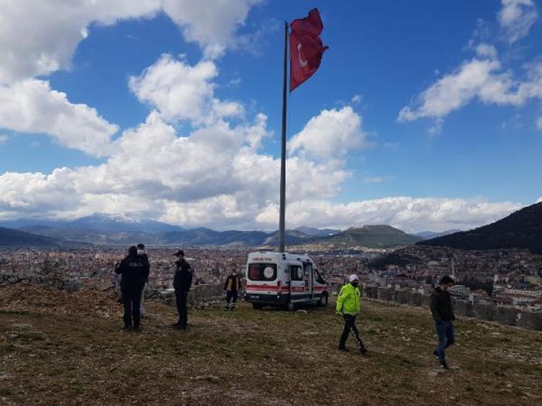 Son dakika: Burdurda 17 yaşındaki genç kız parkta bıçaklanarak öldürüldü