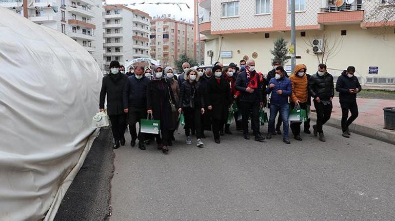 Diyarbakır annelerine destek ziyaretleri sürüyor