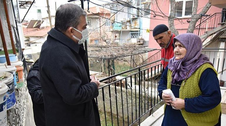 Turuncu kategorideki Karamanda vali, yine kapı kapı gezip uyarıda bulundu