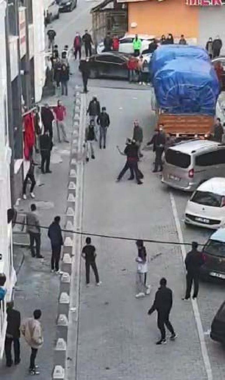 Esenyurtta park anlaşmazlığı baltalı kavgaya dönüştü