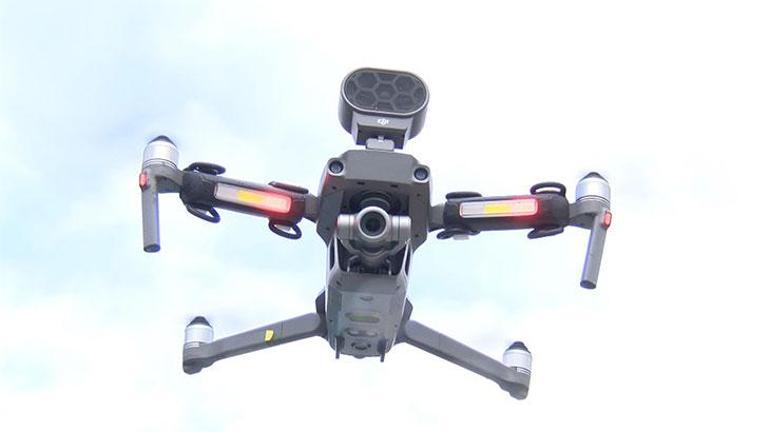 Yeşilköy sahilinde dronela uyarılar yapılıyor