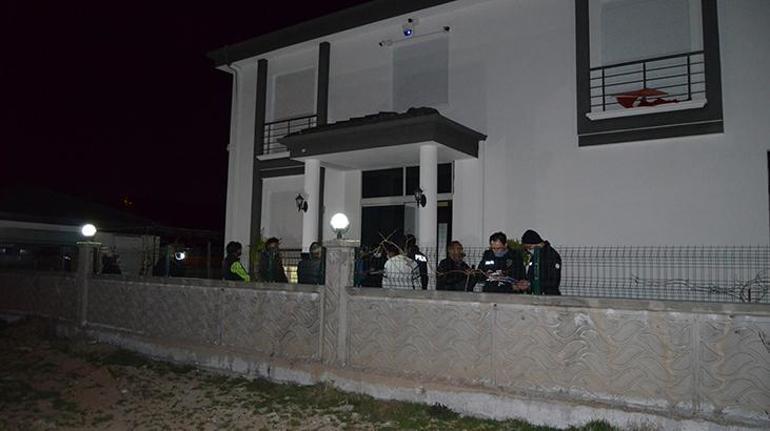 Villada sır ölüm Komşuların ihbarı ortaya çıkardı