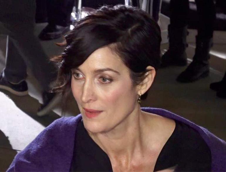 Carrie Anne Moss: 40 yaşına girer girmez büyükanne rolü geldi