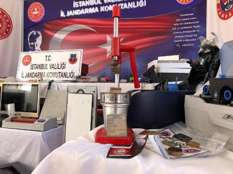 Son dakika Portakal sıkacağıyla pasaport mührü