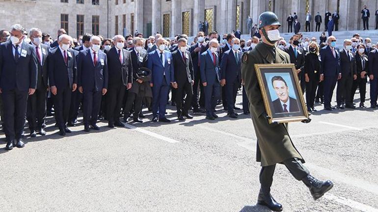 Son dakika Yıldırım Akbuluta son görev Erdoğan cenaze törenine katıldı