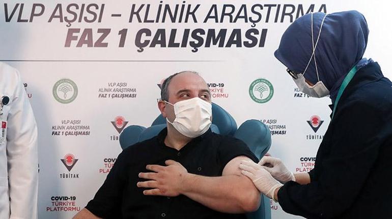 Son dakika Dünyada sayılı Türkiyede tek Bakan Varank yerli aşı oldu