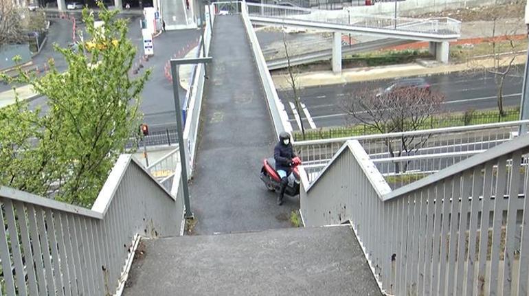 Son dakika... Şişlide zor anlar Yaya üst geçidini motosiklet sürücüleri işgal etti