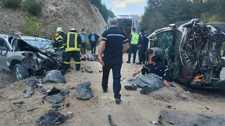 Adanada katliam gibi kaza Bir aile yok oldu