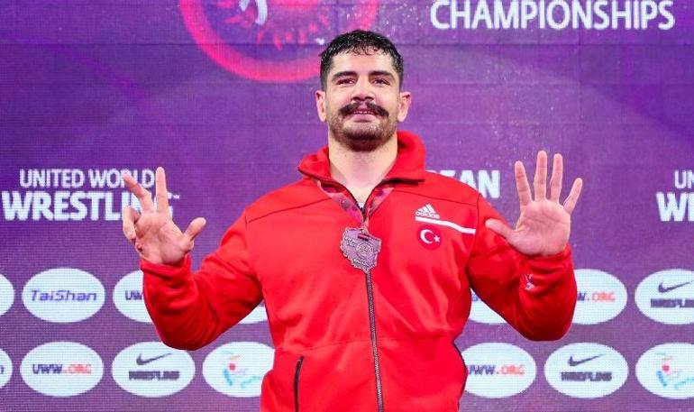 Milli güreşçi Taha Akgül 8inci kez Avrupa şampiyonu