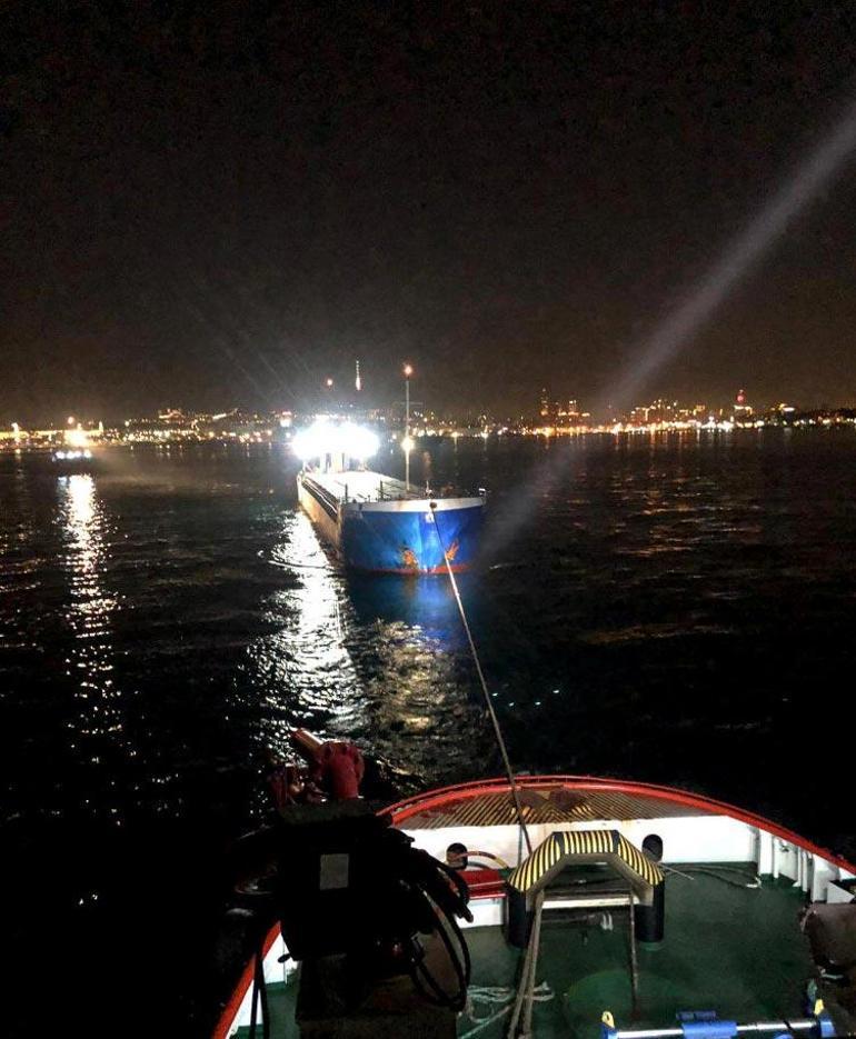 İstanbul Boğazında arıza yapan gemi Ahırkapıya çekildi