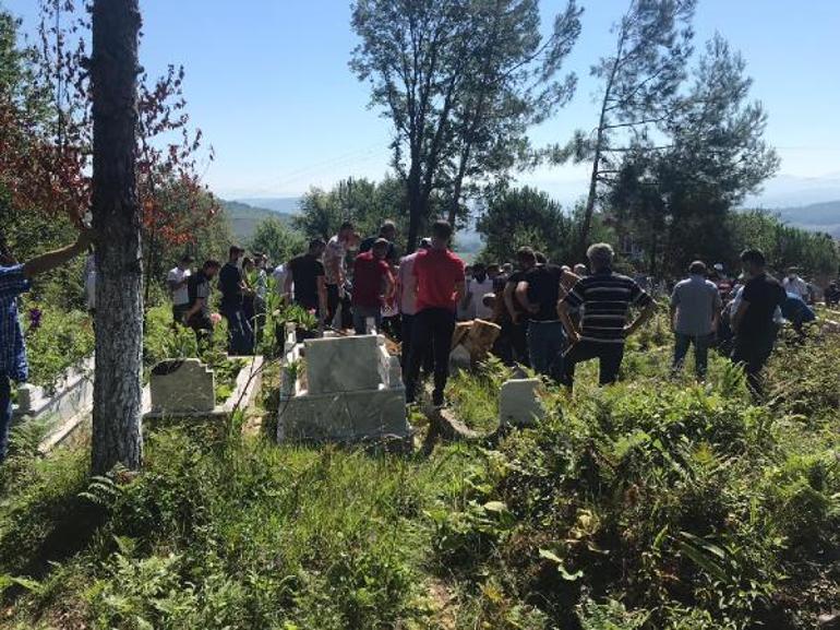 Silah sesi duyulmasın diye traktörü çalıştırdılar Cansız bedenlerini ormana gömdüler