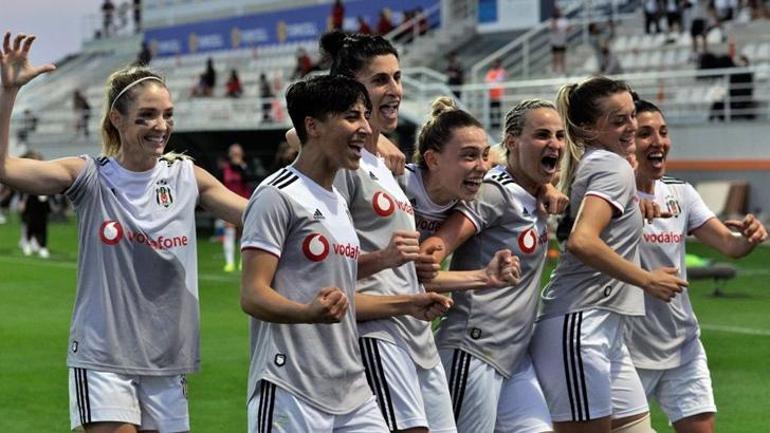 Kadınlar Futbol Liginde şampiyon Beşiktaş oldu