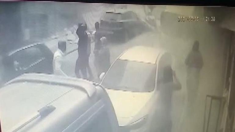 Enkaz altında kalmaktan kurtulan kadın o anları gözyaşlarıyla anlattı