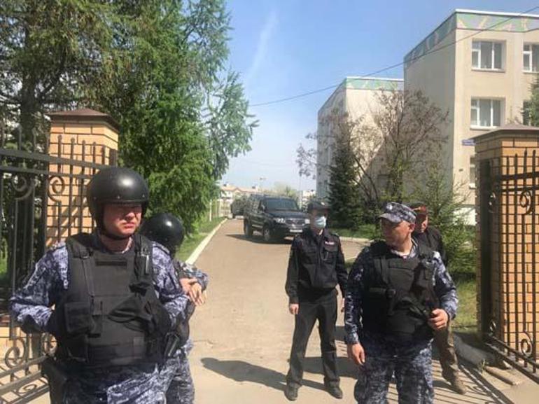 Son dakika: Rusya’da ateş açılan bir okulun içinde patlama