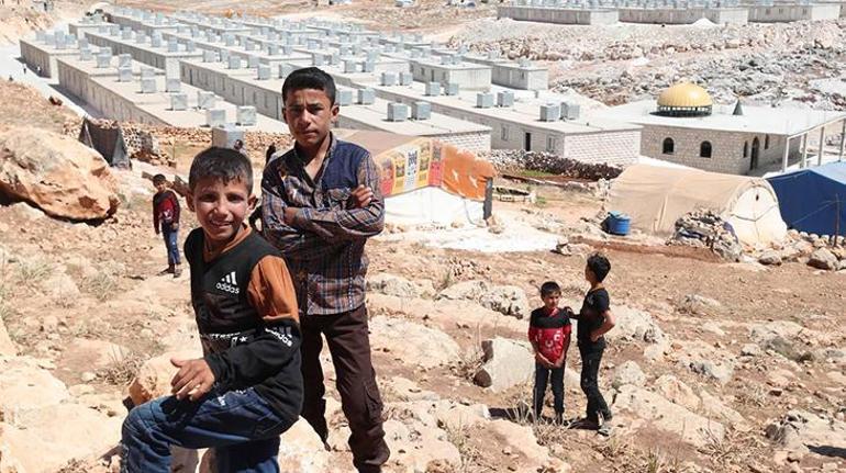 Bakan Soylu duyurdu: İdlibde 35 bin ev nihayete erdirildi