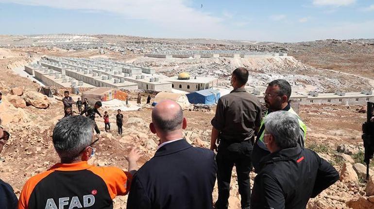 Bakan Soylu duyurdu: İdlibde 35 bin ev nihayete erdirildi