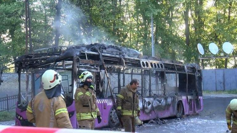 Korku dolu anlar Otobüs alev alev yandı