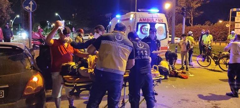 Zeytinburnunda iki otomobil çarpıştı: 4 yaralı