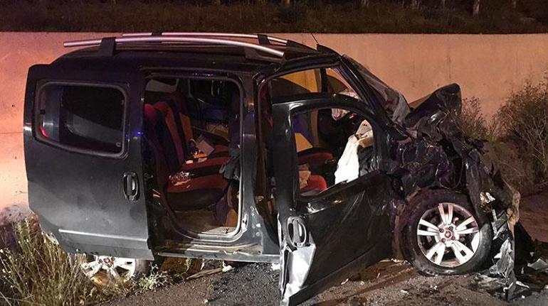 Karşı yönlerden gelen araçlar çarpıştı 1 ölü, 4 yaralı...