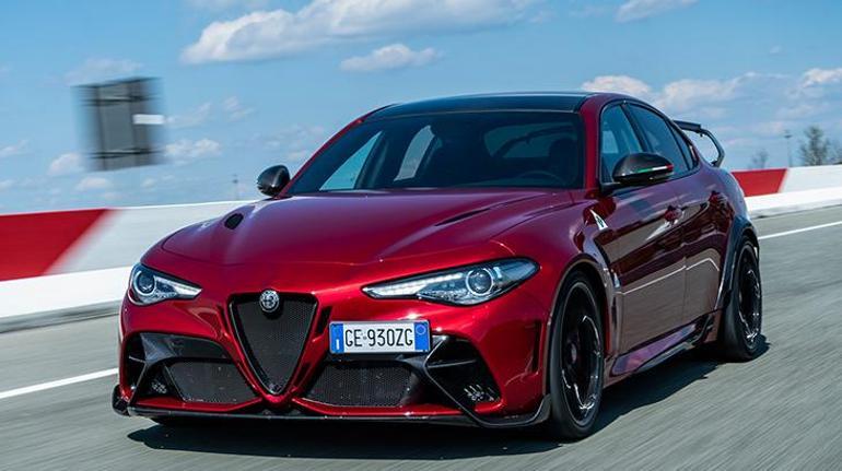 Alfa Romeo, Giulia GTA’yı tanıttı
