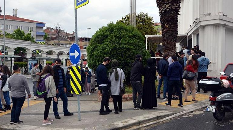 Evlendirme dairesi önünde nikah tarihi kuyruğu oluştu