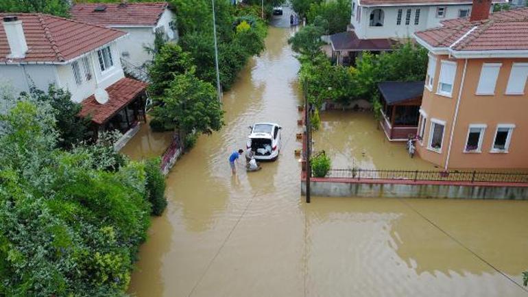 Şilede yağmur; dereler taştı, mahalle sular altında kaldı