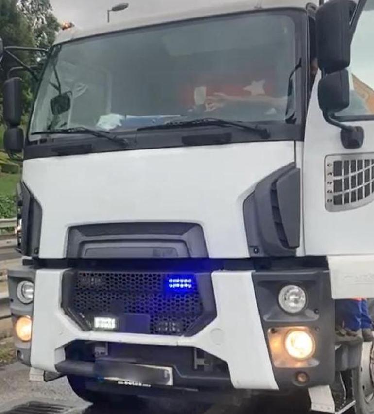 Üsküdarda çakarlı kamyon yakalandı