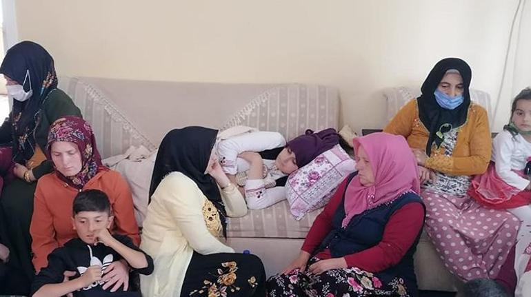 Babasının kullandığı otomobilin altında kalan Zeynep defnedildi