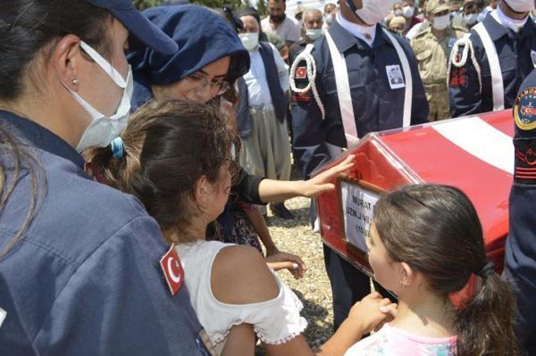 Görevi başında kalp krizi geçiren Uzman Çavuş Ekici toprağa verildi