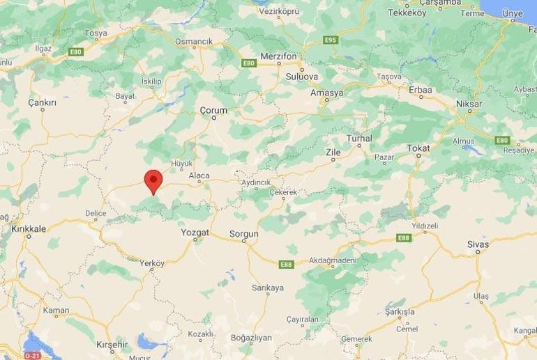 Son dakika Çorumda korkutan deprem: Büyüklüğü...