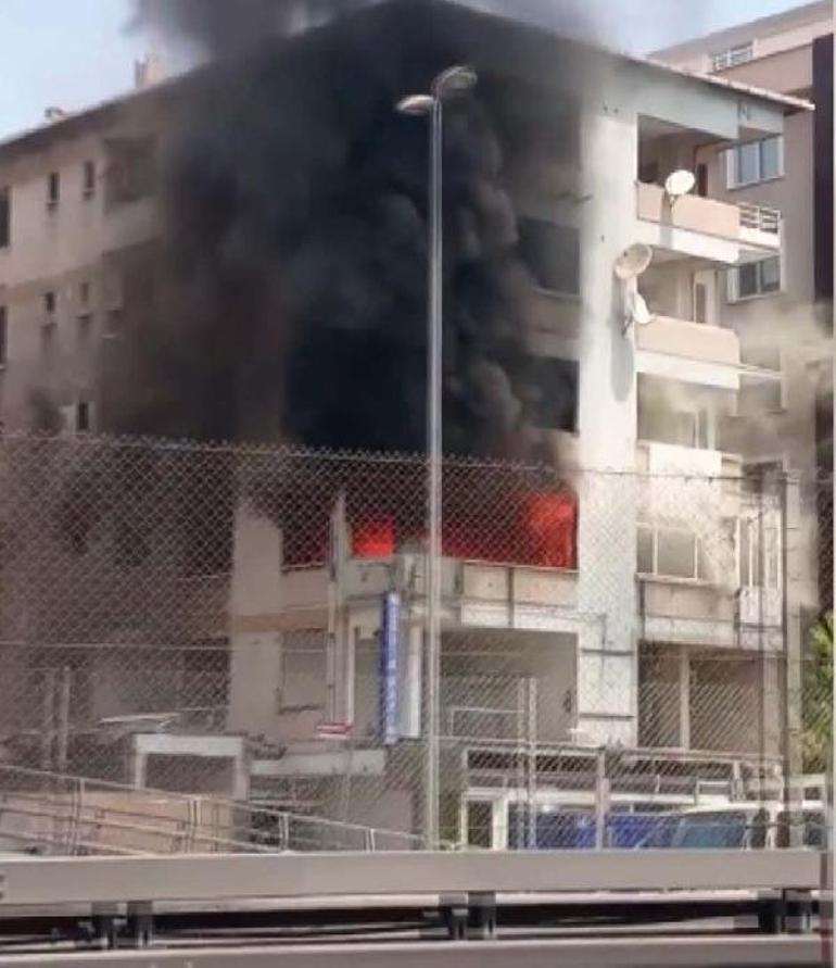 Son dakika... İstanbulda 5 katlı binada yangın paniği