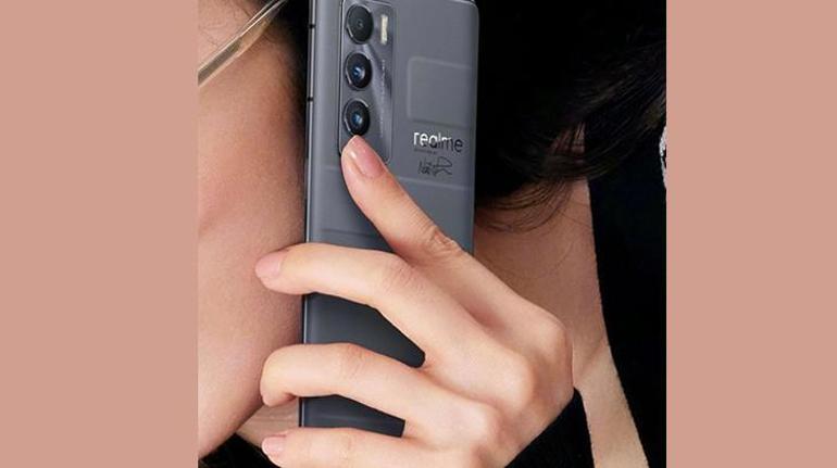 Realme GT Master Edition tasarım tarafında netleşiyor