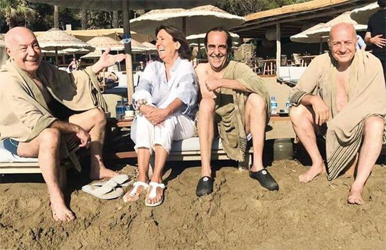MFÖden deniz pozu: 20 yıl sonra ilk defa üçümüz birlikte yüzdük