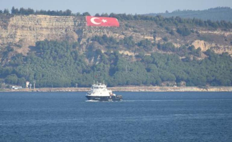 Rus askeri römorkörü Çanakkale Boğazından geçti