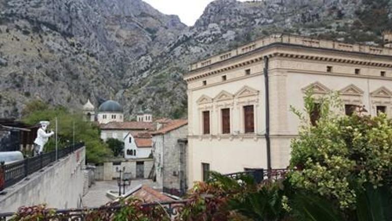 Balkanlarda Bir İtalyan Esintisi: Karadağ