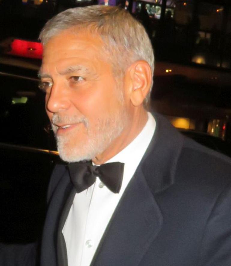 George Clooneynin lüks malikanesi sele kapıldı